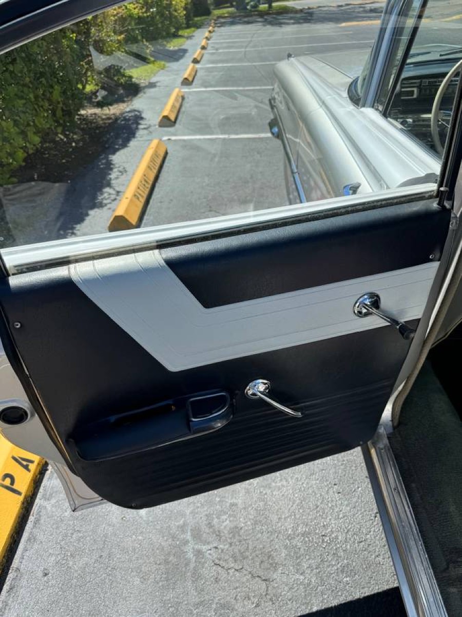 Oldsmobile Dynamic 88 in gutem Zustand im Angebot Baujahr BJ 09/1959