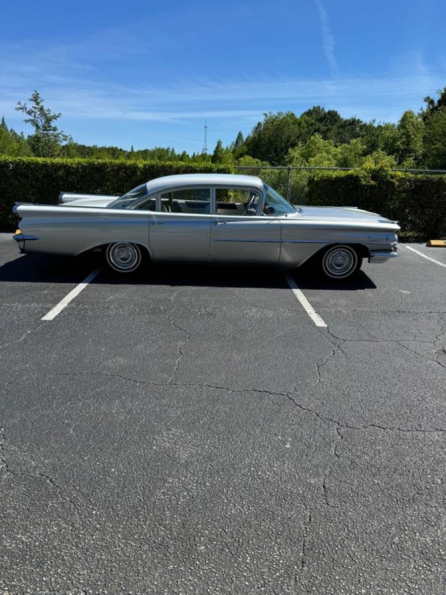 Oldsmobile Dynamic 88 in gutem Zustand im Angebot Baujahr BJ 09/1959