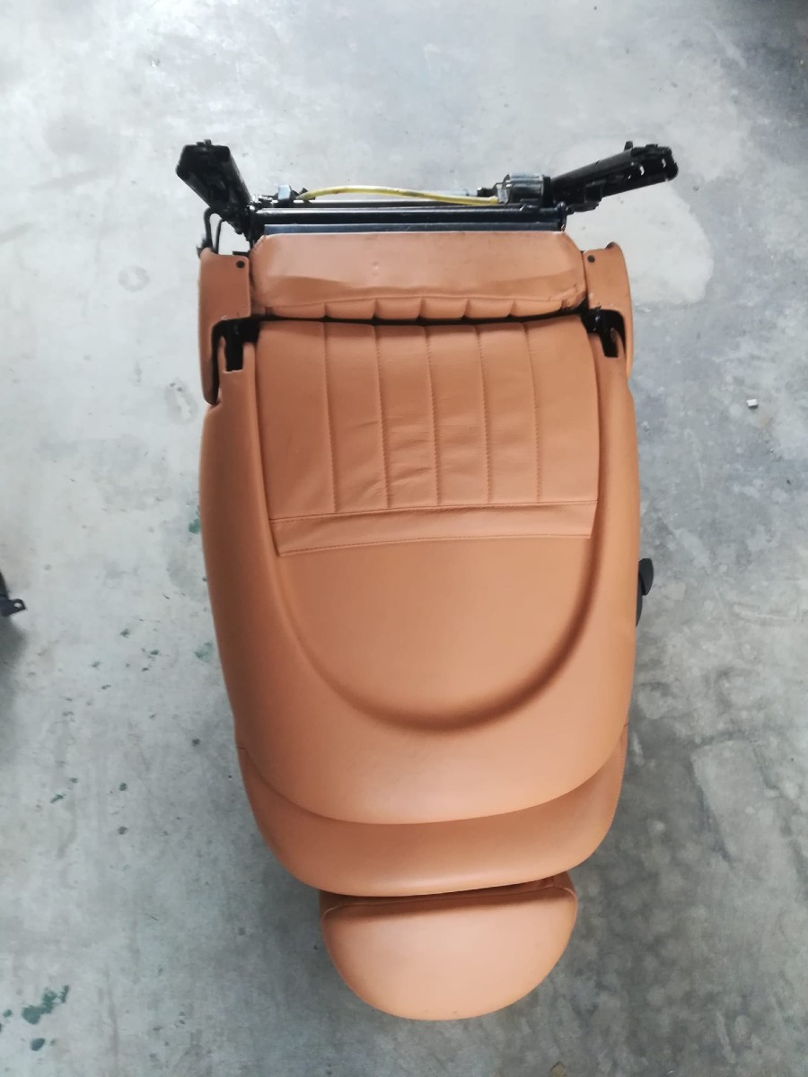 Für Maserati Sitz abzugeben Baujahr BJ -