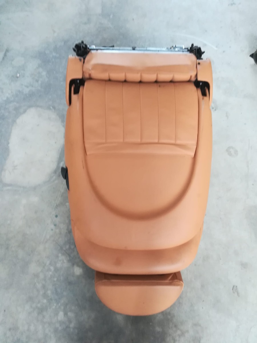 Für Maserati Sitz abzugeben Baujahr BJ -