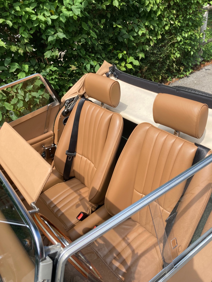 Morgan 4/4 Plus 4 in perfektem Zustand mit niedrigem Kilometerstand Baujahr BJ 11/2004