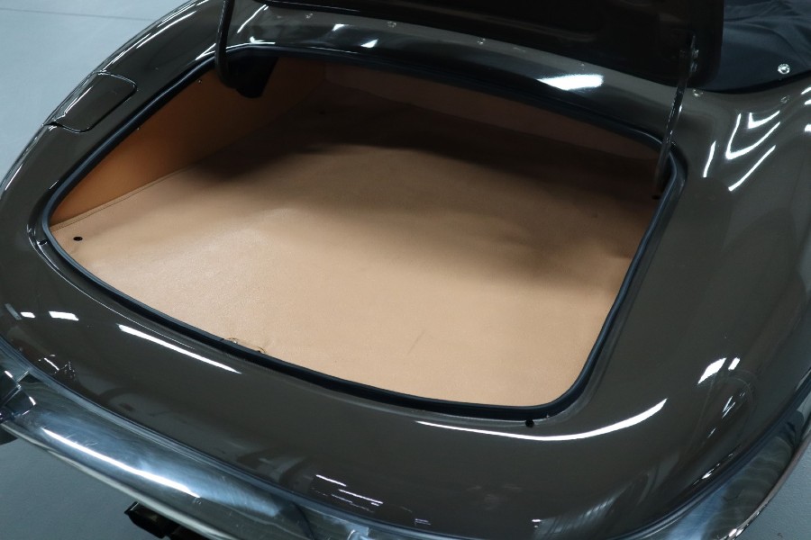 Oldtimer Jaguar E-Type Series 3 V-12 Roadster mit historischer Zulassung Baujahr BJ 06/1972