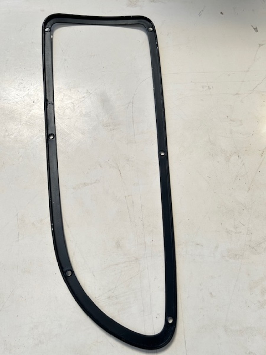 Karosserieteile für Maserati Indy zu verkaufen Baujahr BJ -