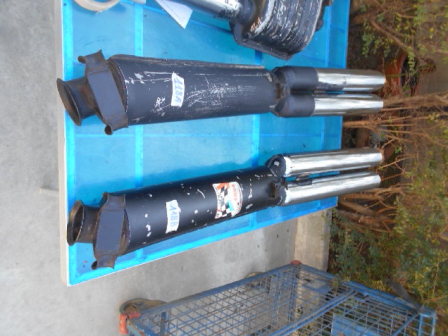 Für DeTomaso Auspuffanlage zu verkaufen Baujahr BJ -