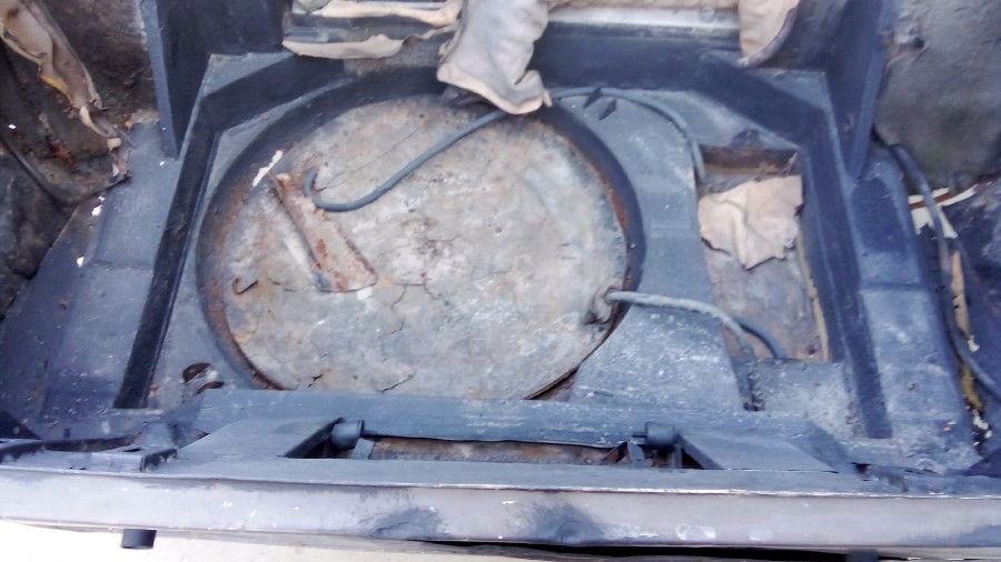 Karosserieteile für Maserati Indy zu verkaufen Baujahr BJ -