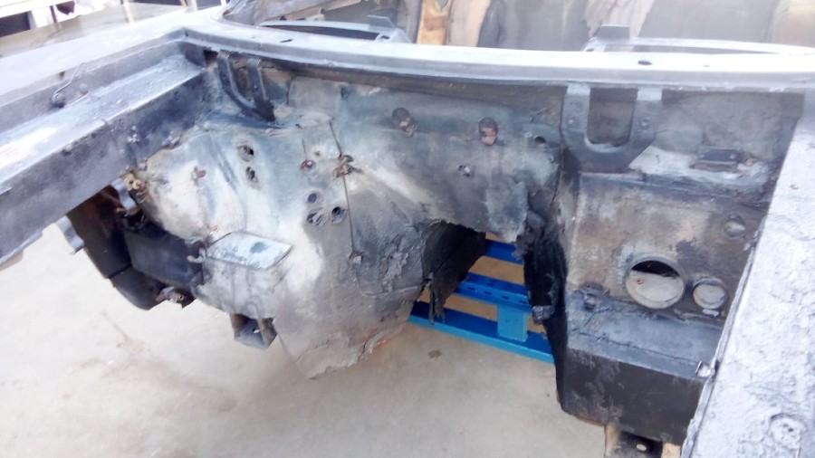 Karosserieteile für Maserati Indy zu verkaufen Baujahr BJ -