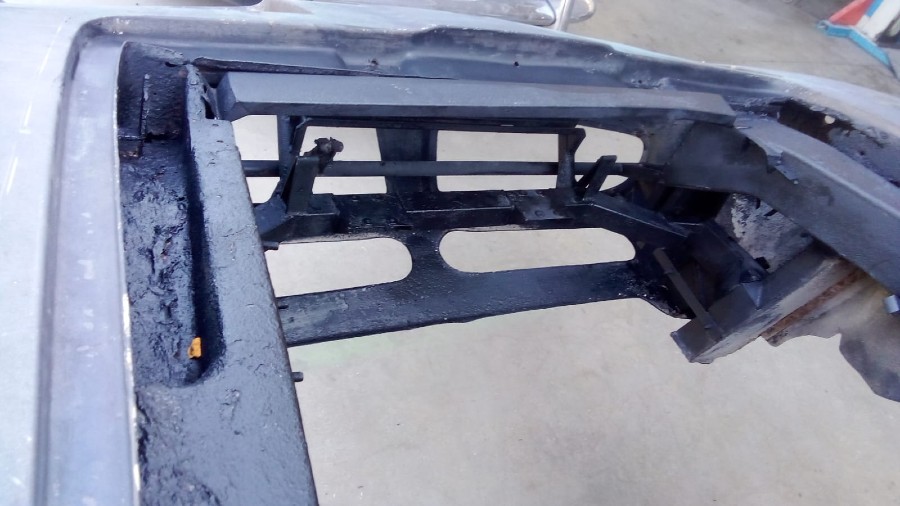 Karosserieteile für Maserati Indy zu verkaufen Baujahr BJ -