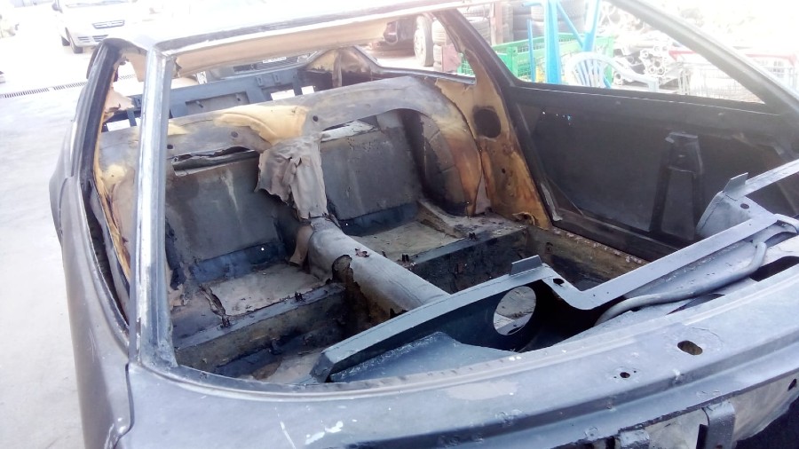 Karosserieteile für Maserati Indy zu verkaufen Baujahr BJ -