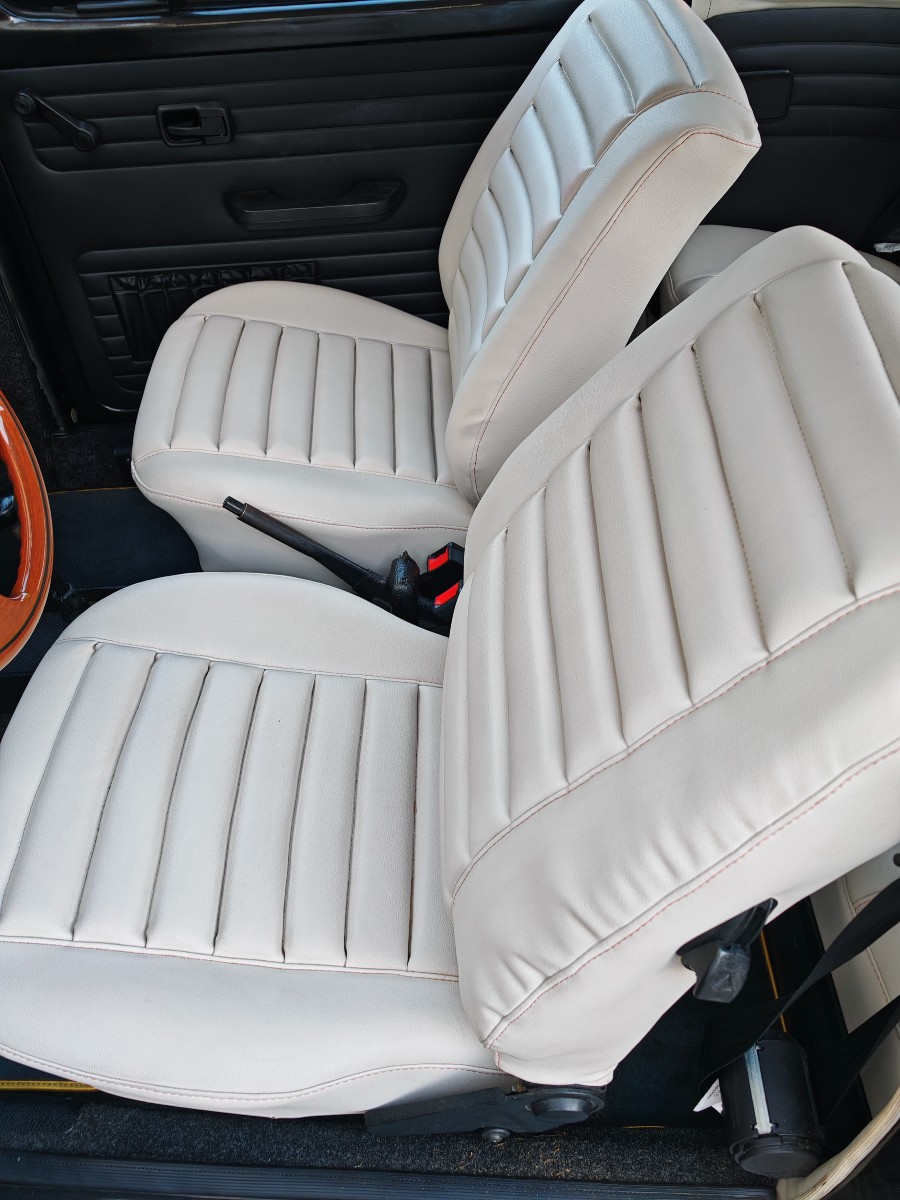 Klassiker VW Käfer in gutem Zustand Baujahr BJ 12/1982