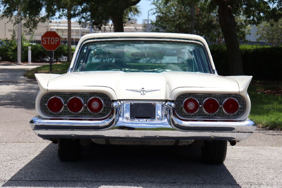 Street Racer Ford Thunderbird 1960 Ford Thunderbird 352 Special V-8 Baujahr BJ 04/1960