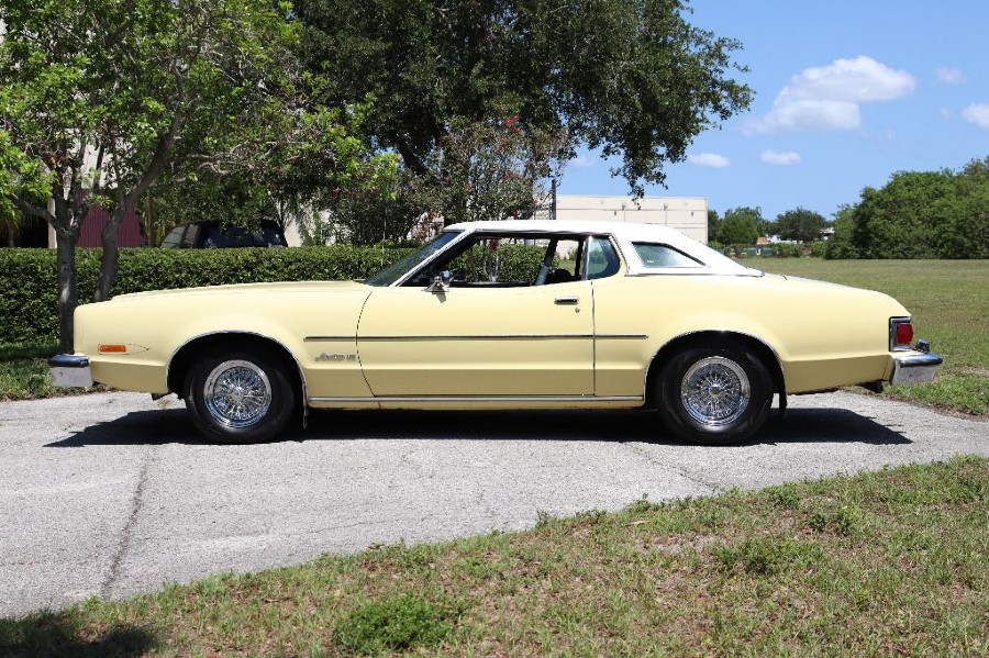 Mercury 1975 Mercury Montego MX 2-Door Hardtop 351-2V V-8 Baujahr BJ 03/1975