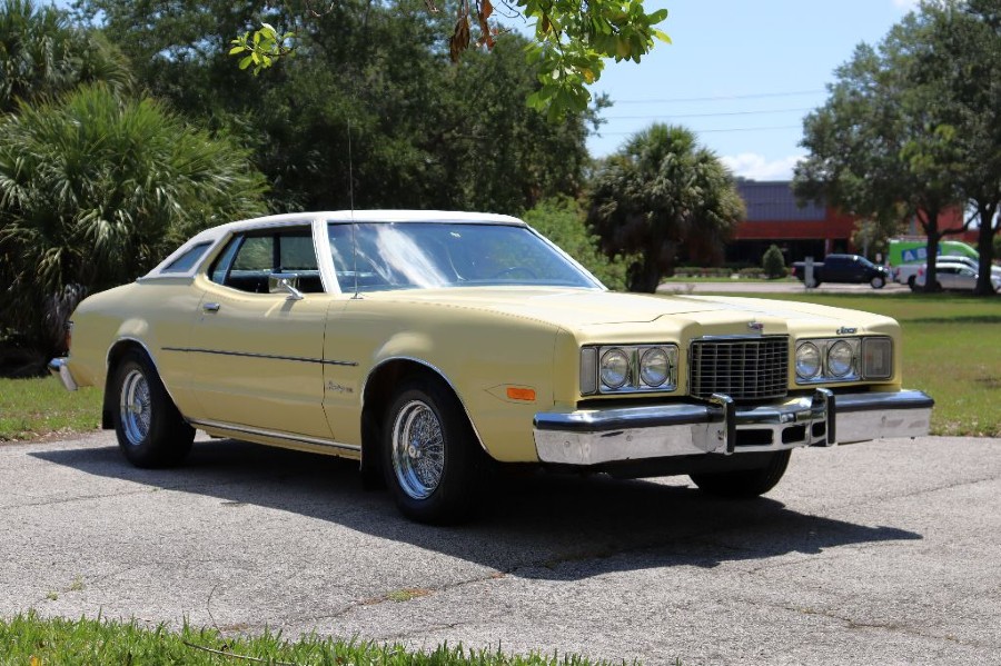Mercury 1975 Mercury Montego MX 2-Door Hardtop 351-2V V-8 Baujahr BJ 03/1975
