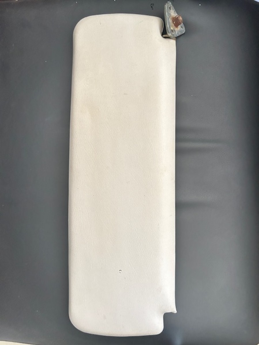 Für Maserati Karosserieteile abzugeben Baujahr BJ -