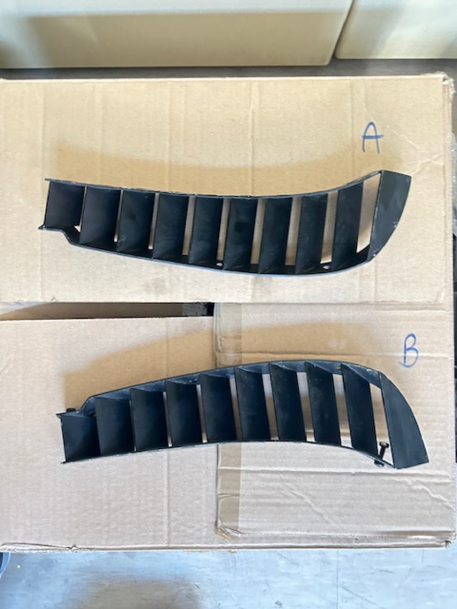 Karosserieteile für Ferrari F40 zu verkaufen Baujahr BJ -