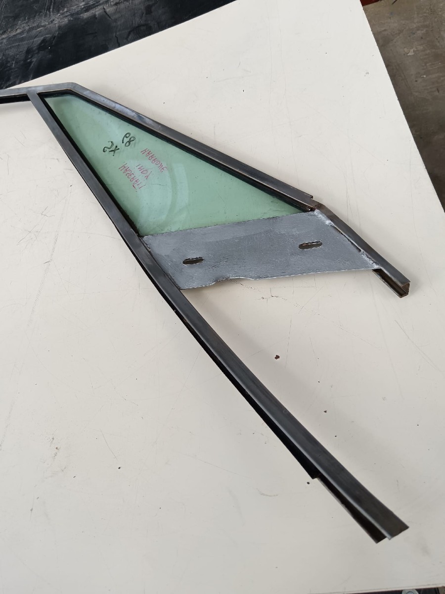 Karosserieteile für Maserati Indy zu verkaufen Baujahr BJ -