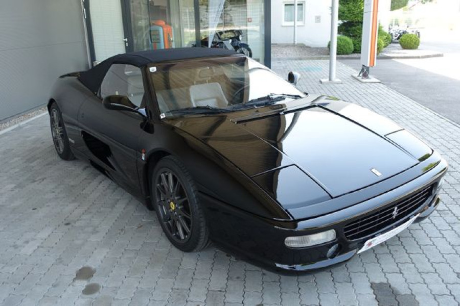 Ferrari F355 Spider Baujahr BJ 05/1996