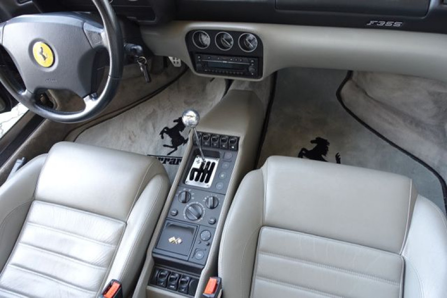 Ferrari F355 Spider Baujahr BJ 05/1996