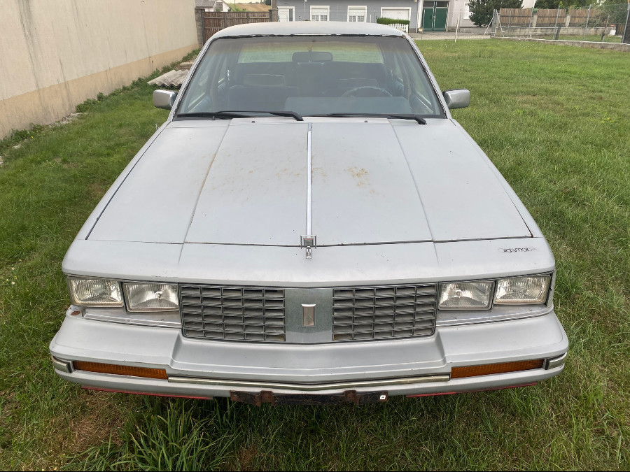 Zu verkaufen: Oldsmobile Cutlass mit Mängeln Baujahr BJ 05/1982