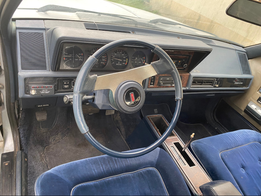 Zu verkaufen: Oldsmobile Cutlass mit Mängeln Baujahr BJ 05/1982