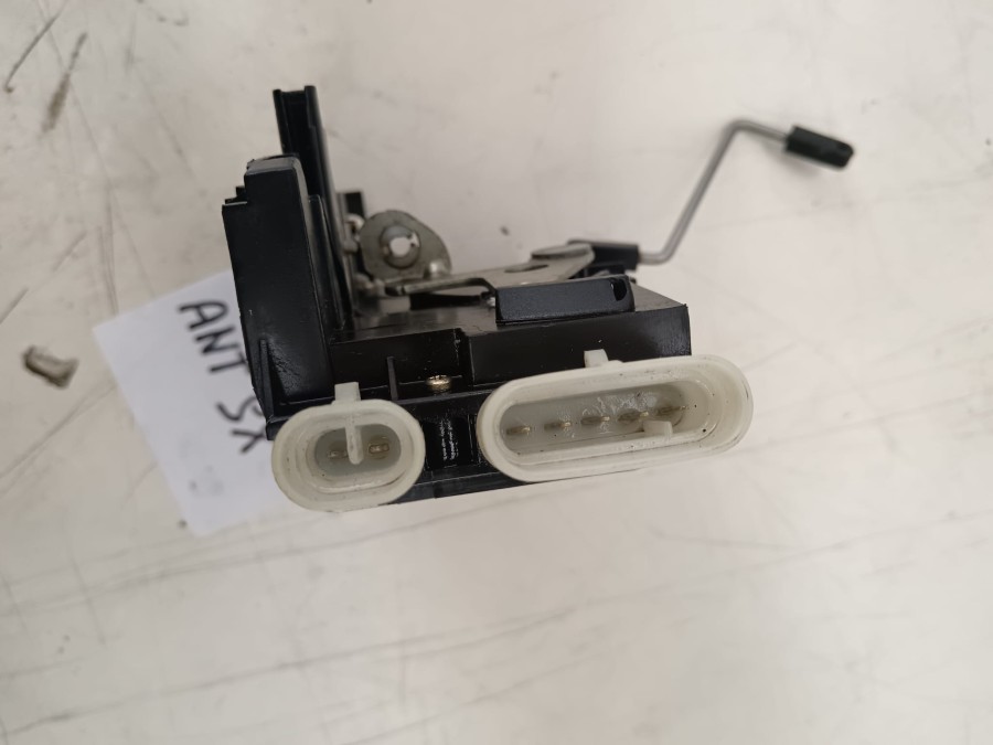 Für Maserati Karosserieteile zu verkaufen Baujahr BJ -