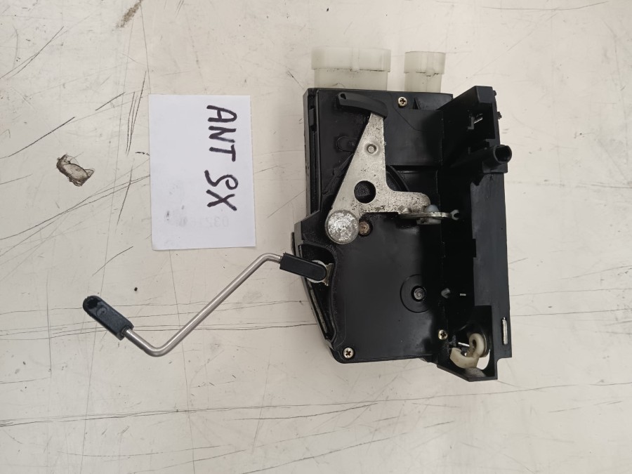 Für Maserati Karosserieteile zu verkaufen Baujahr BJ -