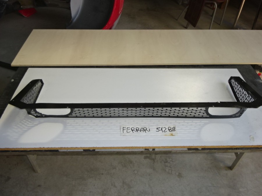 Für Ferrari 308 Karosserieteile abzugeben Baujahr BJ -