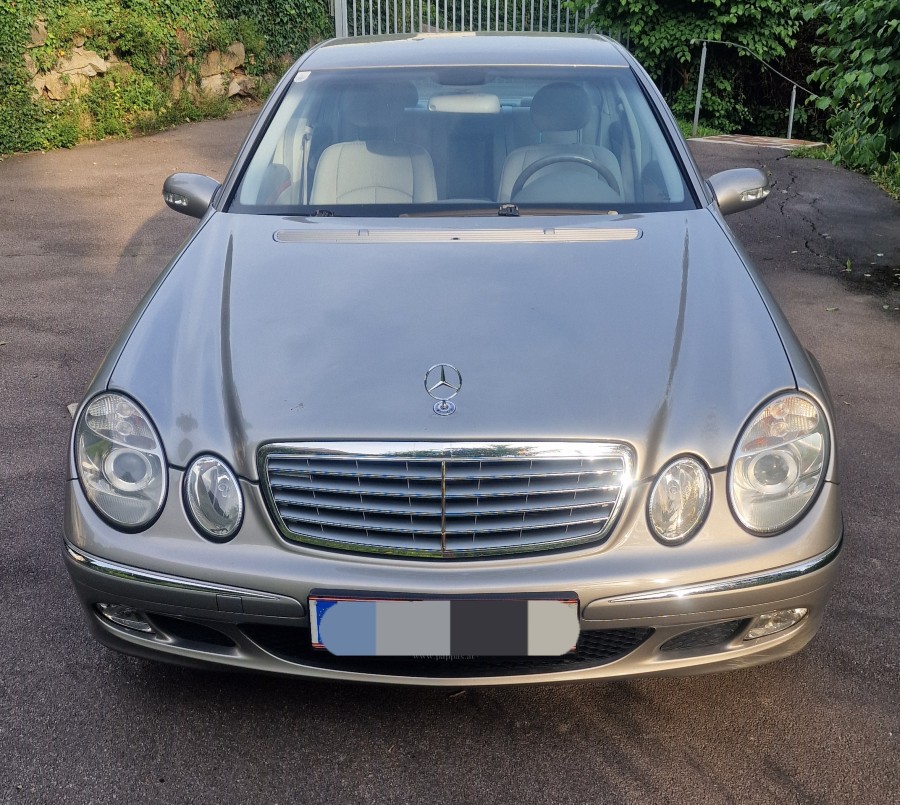 Mercedes Benz E-Klasse E 320 Elegance Limousine, Automatic Baujahr BJ 07/2002