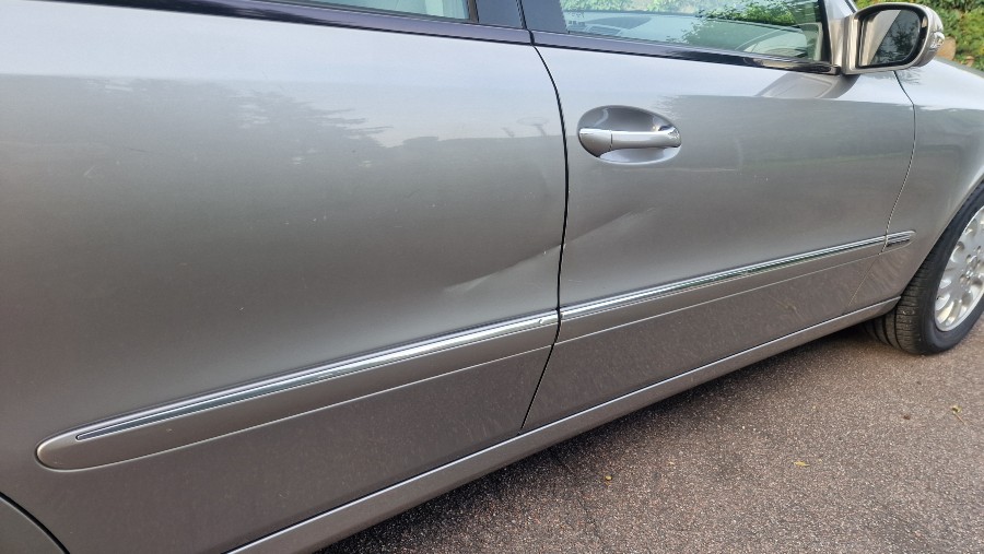 Mercedes Benz E-Klasse E 320 Elegance Limousine, Automatic Baujahr BJ 07/2002