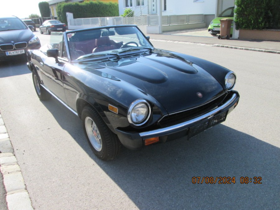 Historisch zugelassen: Fiat 124 Spider US in gutem Zustand Baujahr BJ 12/1981