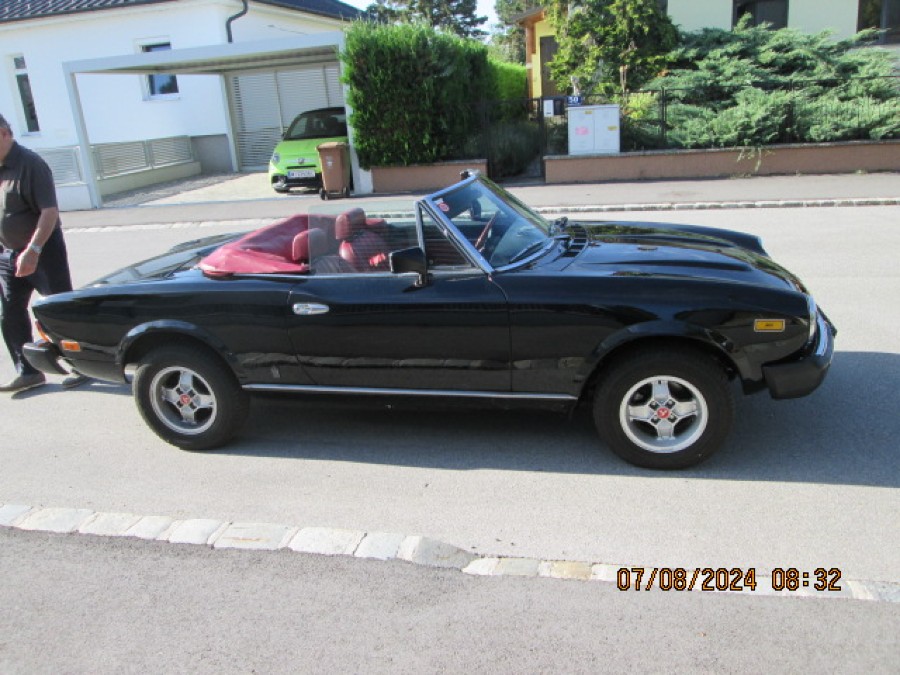 Historisch zugelassen: Fiat 124 Spider US in gutem Zustand Baujahr BJ 12/1981