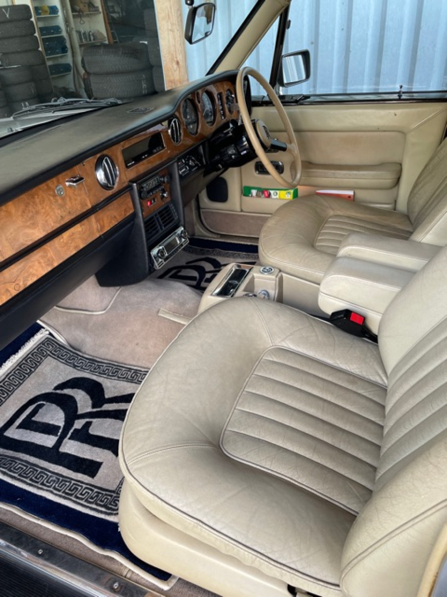 Rolls Royce Silver Spirit zu verkaufen Baujahr BJ 02/1981