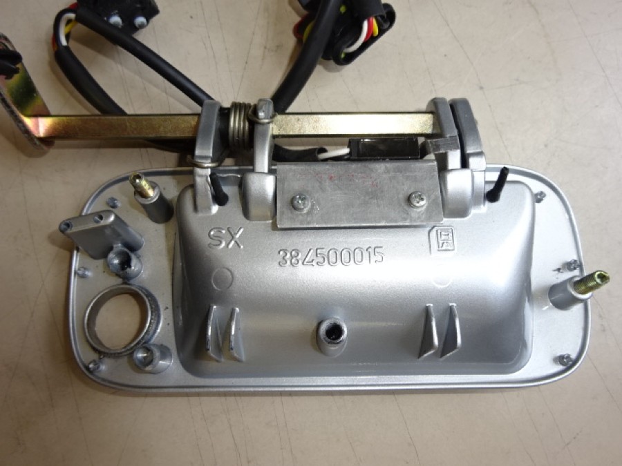 Verkaufe: Karosserieteile für Maserati Baujahr BJ -