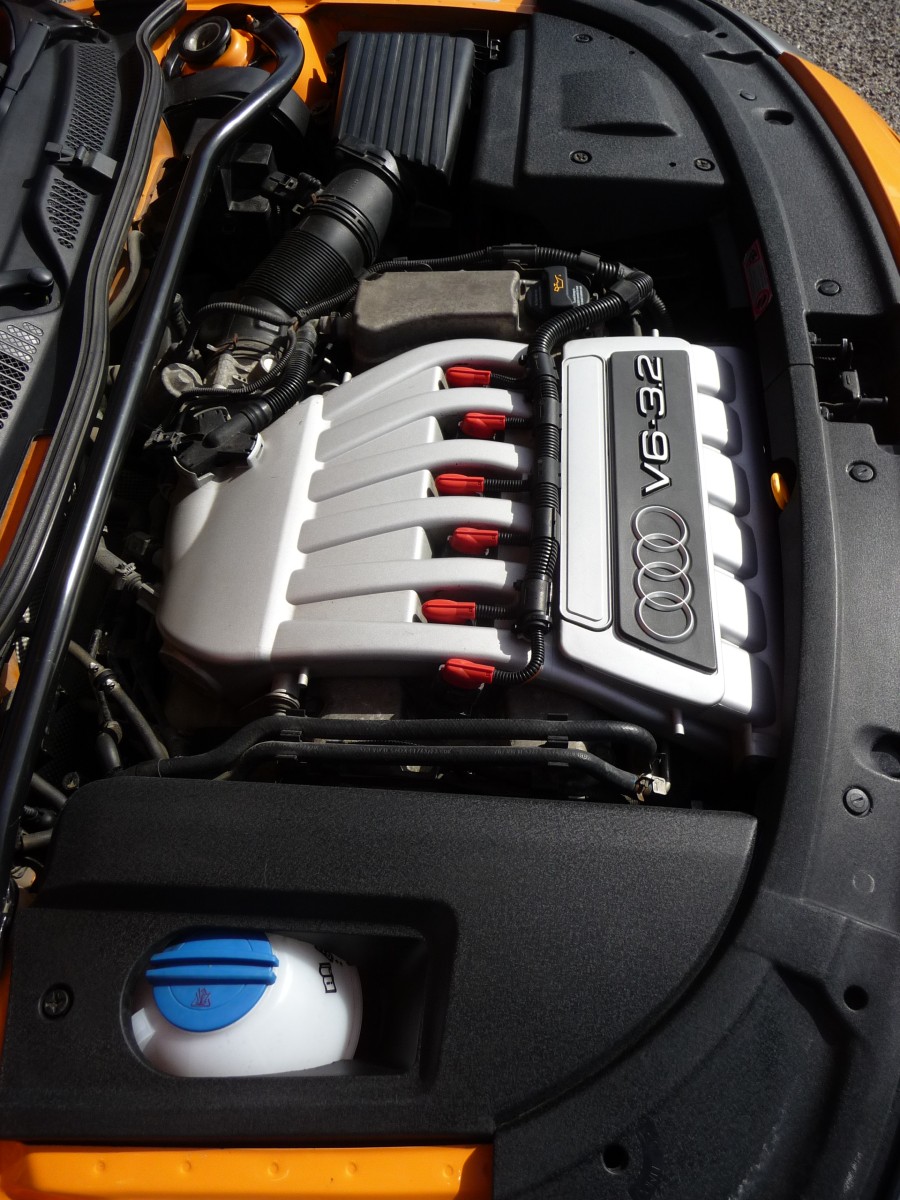 Audi TT Mk1 3.2 DSG QUATTRO gut erhalten zu erwerben Baujahr BJ 12/2003