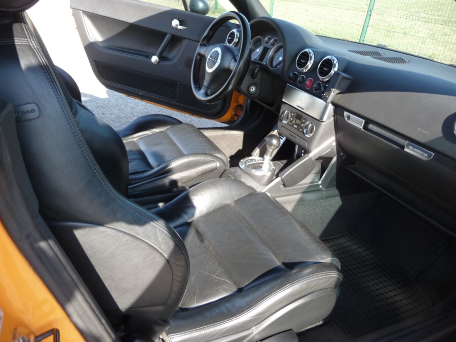 Audi TT Mk1 3.2 DSG QUATTRO gut erhalten zu erwerben Baujahr BJ 12/2003