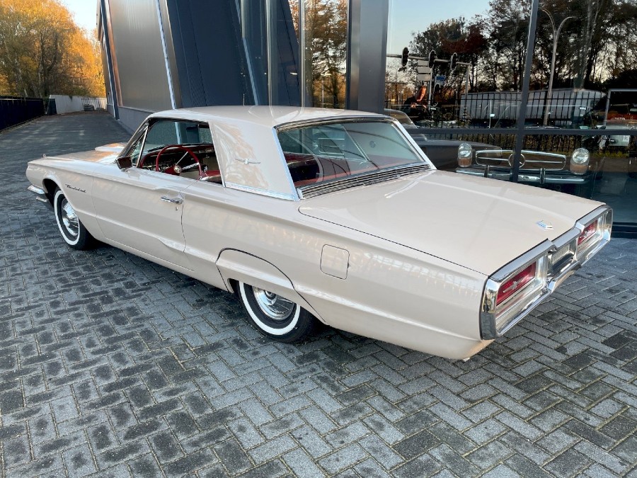 Zu verkaufen: Ford Thunderbird in einwandfreiem Zustand Baujahr BJ 01/1964