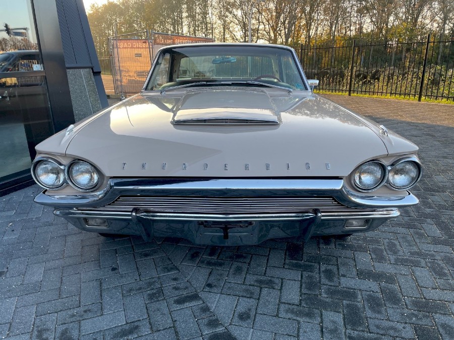 Zu verkaufen: Ford Thunderbird in einwandfreiem Zustand Baujahr BJ 01/1964