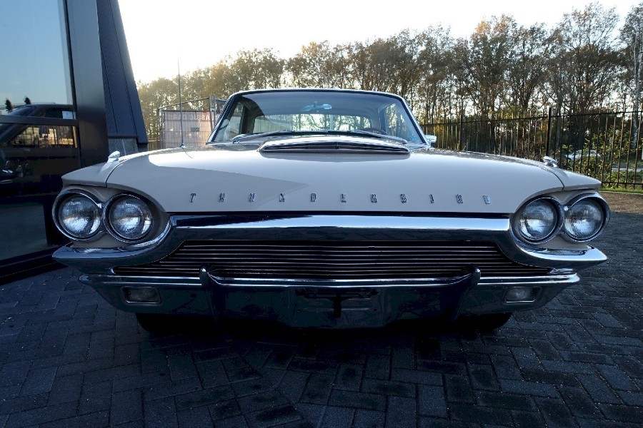 Zu verkaufen: Ford Thunderbird in einwandfreiem Zustand Baujahr BJ 01/1964