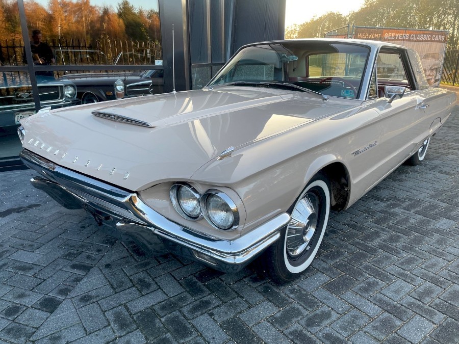 Zu verkaufen: Ford Thunderbird in einwandfreiem Zustand Baujahr BJ 01/1964