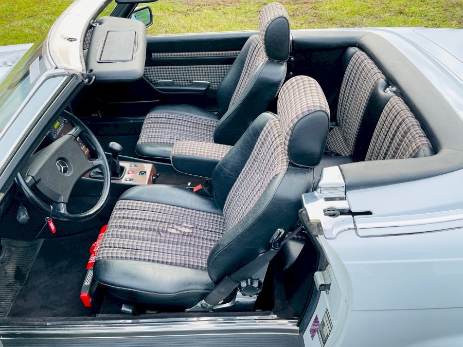 Mercedes Benz 300 SL 2 Tops Cabriolet guter Zustand zu erwerben Baujahr BJ 01/1986