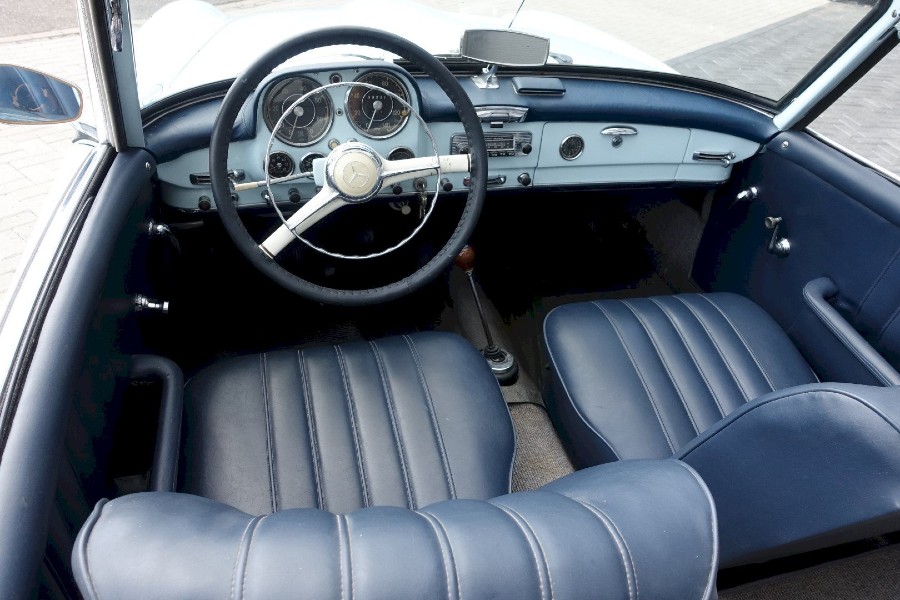 Oldtimer Mercedes Benz 190 SL Cabriolet 2 Tops Baujahr BJ 01/1957