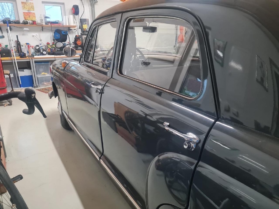 Top: Mercedes Benz Ponton Baujahr BJ 10/1955