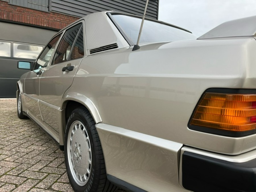 1990er Mercedes Benz 190 in perfektem Zustand mit historischer Zulassung Baujahr BJ 06/1990