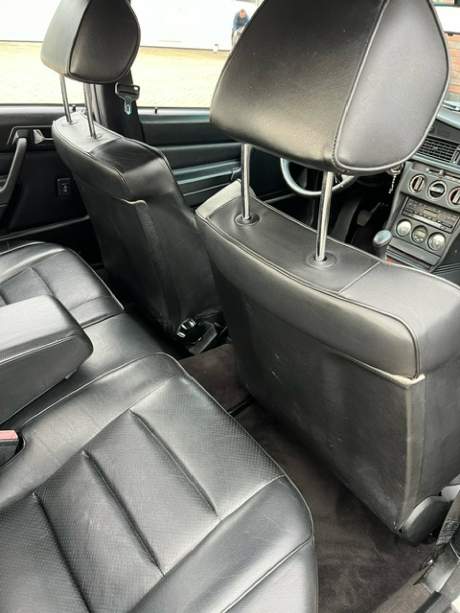 1990er Mercedes Benz 190 in perfektem Zustand mit historischer Zulassung Baujahr BJ 06/1990