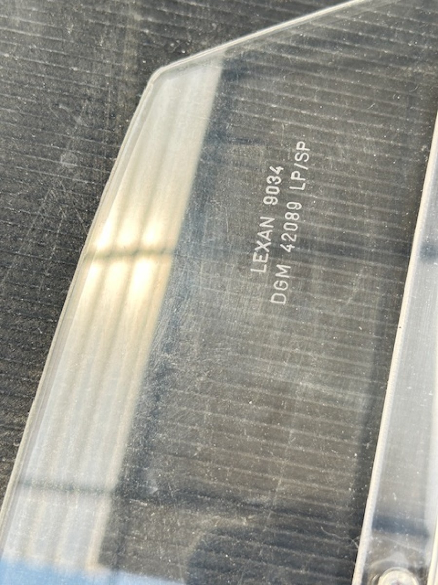 Windschutzscheibe für Ferrari F40 Baujahr BJ -