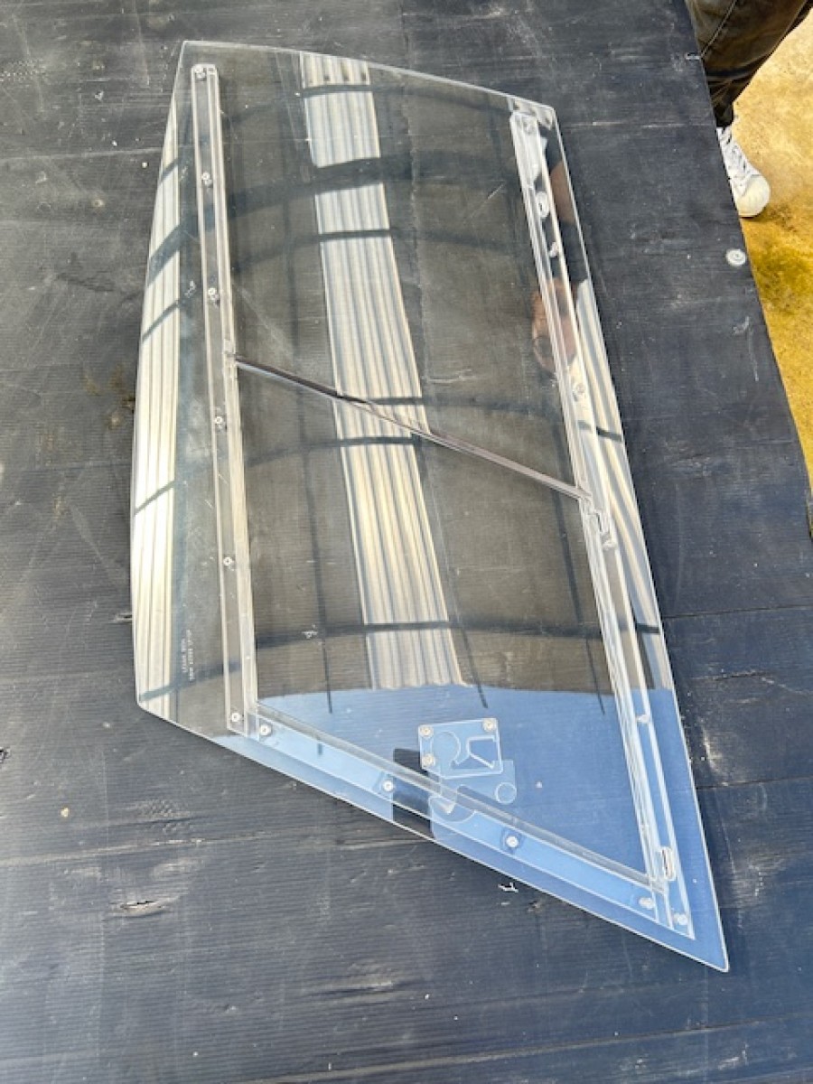 Windschutzscheibe für Ferrari F40 Baujahr BJ -