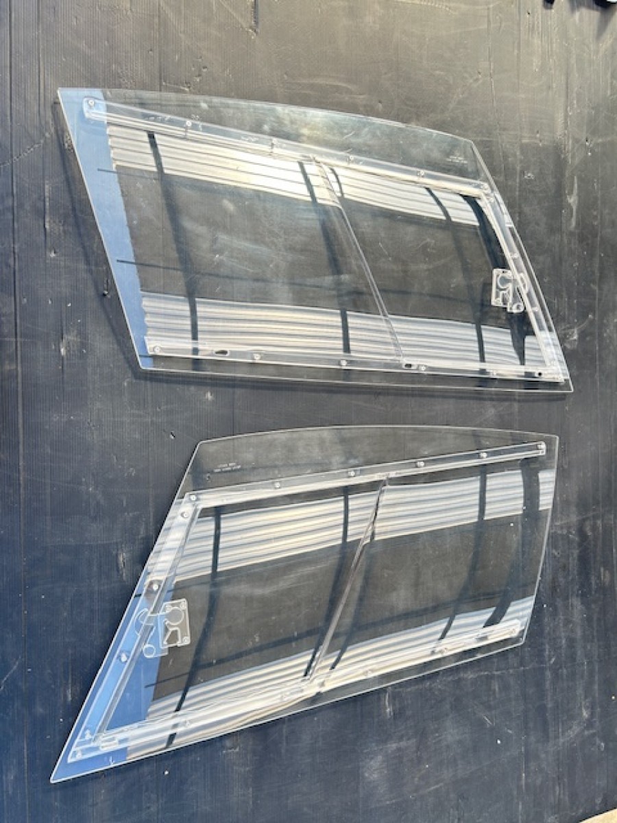 Windschutzscheibe für Ferrari F40 Baujahr BJ -