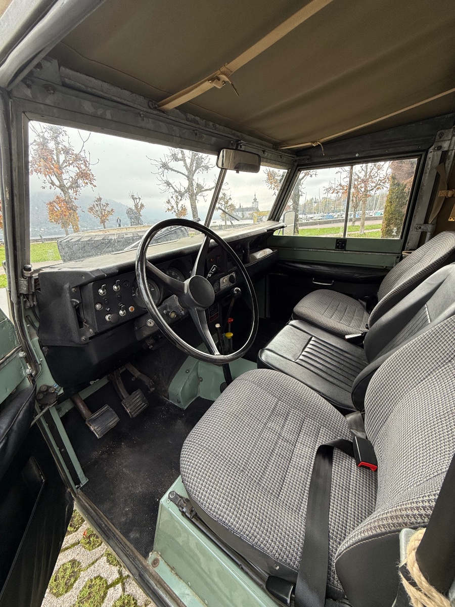Land Rover Defender in gutem Zustand Baujahr BJ 08/1977