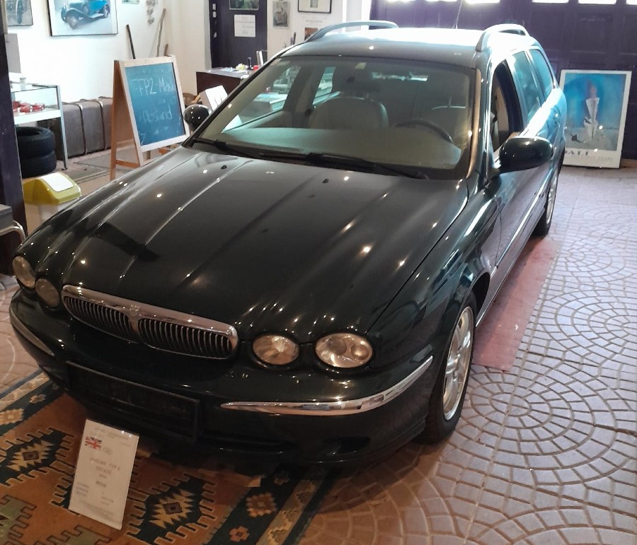 Gebraucht: Jaguar X 2 Liter Diesel 2004 Estate („Kombi“) Baujahr BJ 06/2004