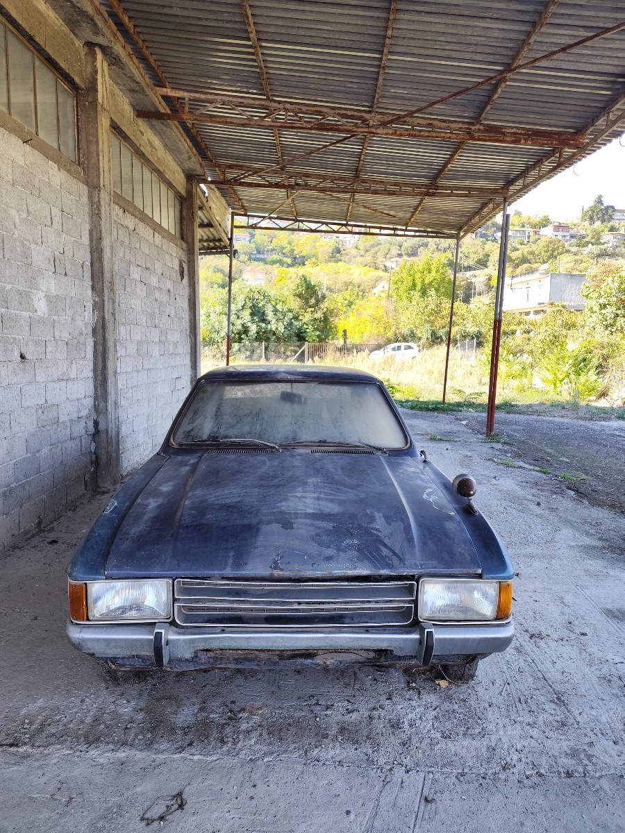 Biete Ford Granada in gebrauchtem Zustand mit niedriger Laufleistung Baujahr BJ 03/1973