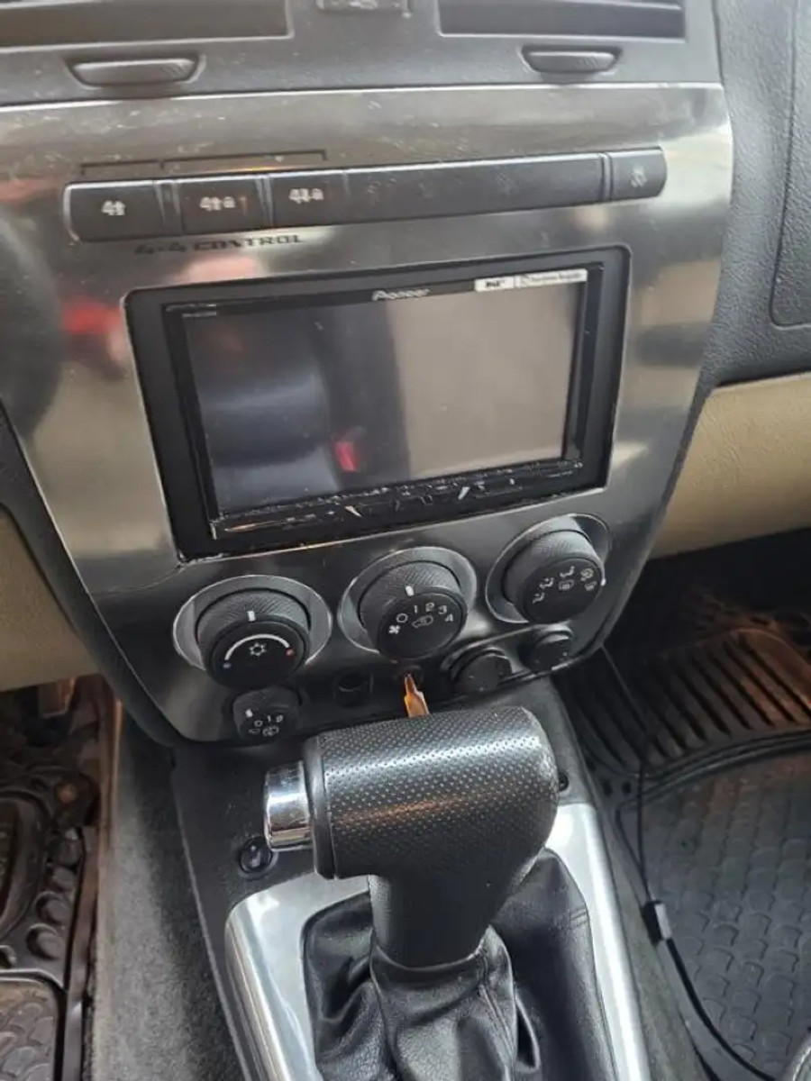 Hummer H3 in gebrauchtem Zustand Baujahr BJ -